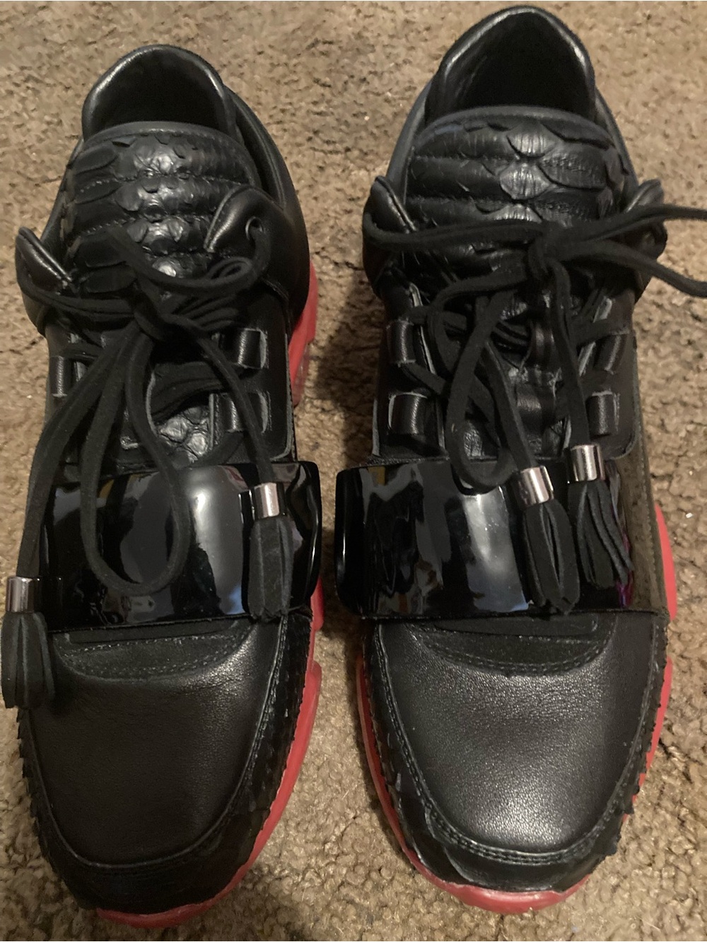 VV1 (Bred Snake) Back2School size 10 men’s